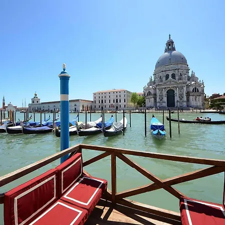 Apartment 4br Large With A View - What'app - 0039-3512-039-610 - For Reservations!