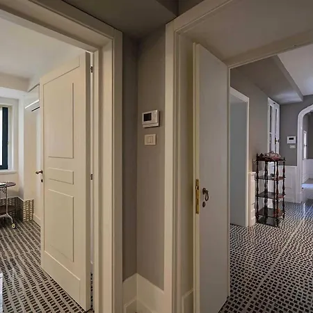 Apartment 4br Large With A View - What'app - 0039-3512-039-610 - For Reservations! *